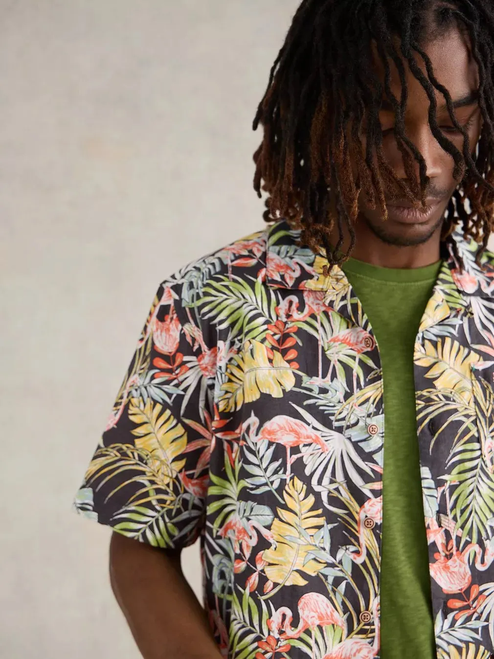 BLACK PRINT FLAMINGO PRINTED SHORT SLEEVE SHIRT